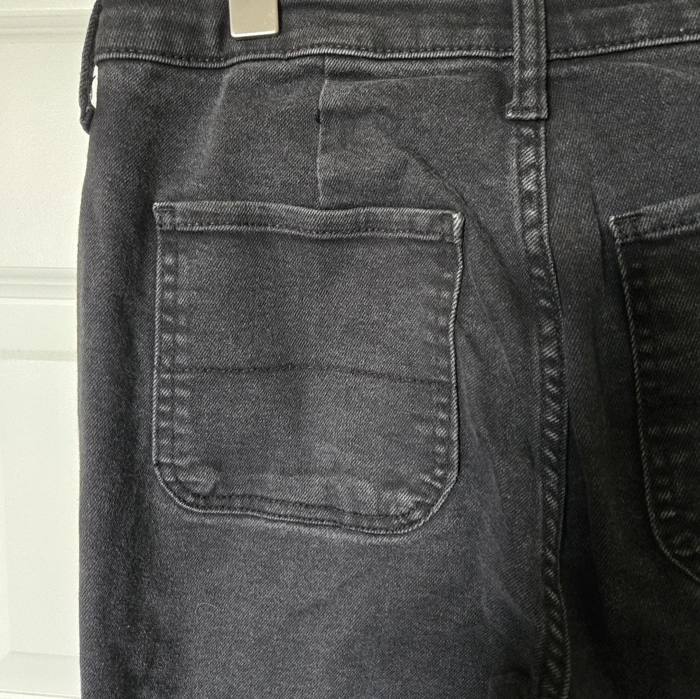 Old Navy Black Denim Flared Jeans - Size 6 - Picture 3 of 4